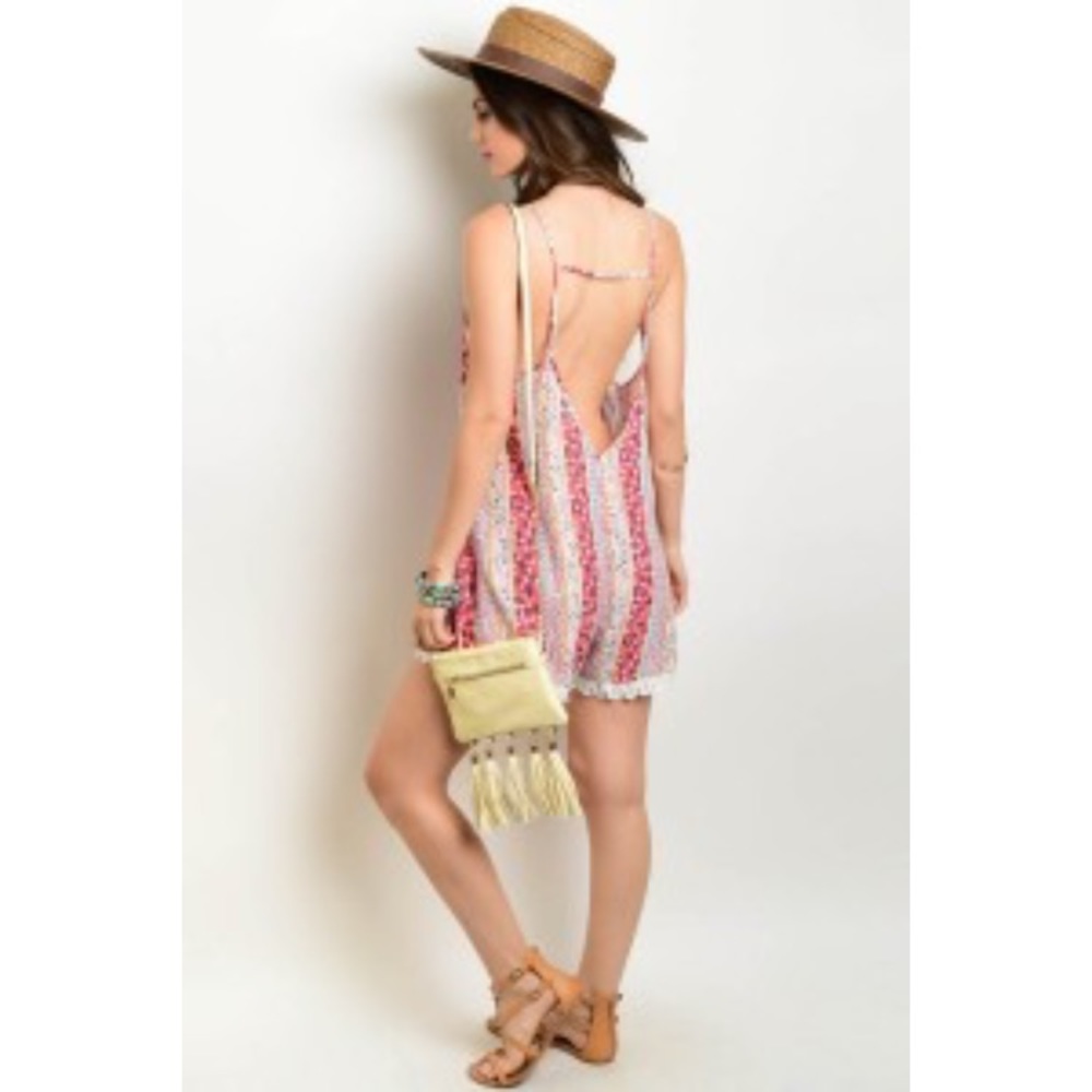 En Creme Floral Coral Print Romper - Picture 2 of 2